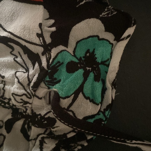 HOST PICK, DEPT, Colouring Book peplum top - Picture 7 of 7